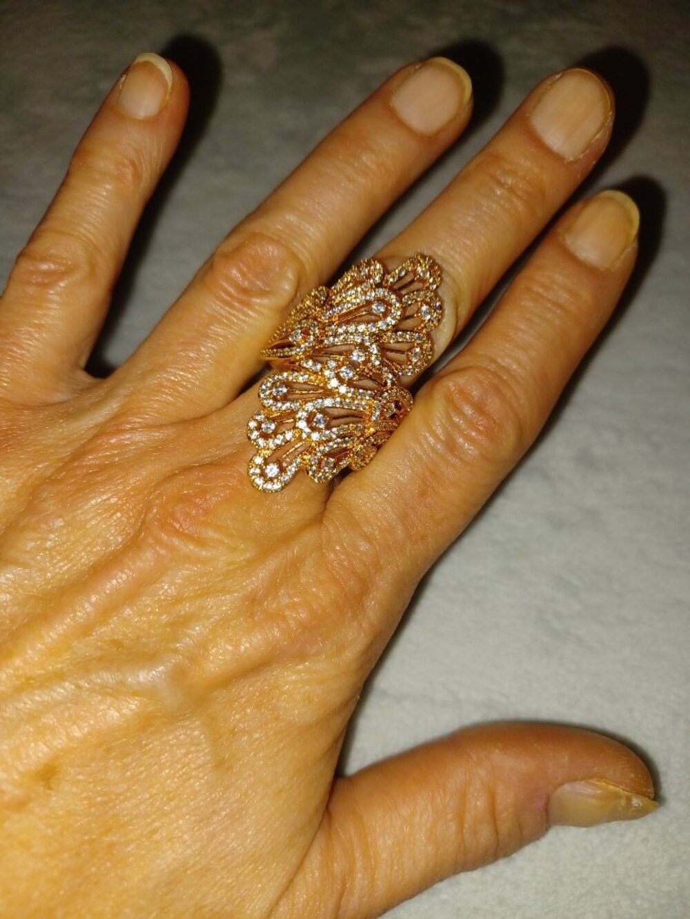 18k YG GF Rhinestone Ring - Picture 3 of 8